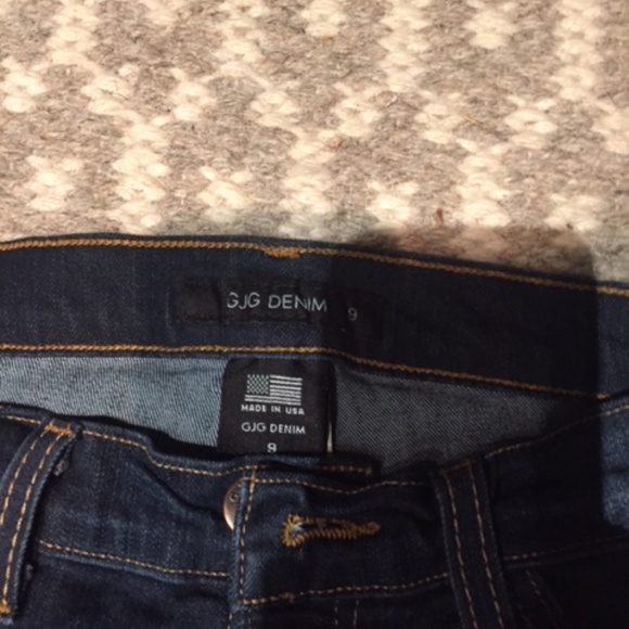 High-waisted Jeans - Picture 2 of 2